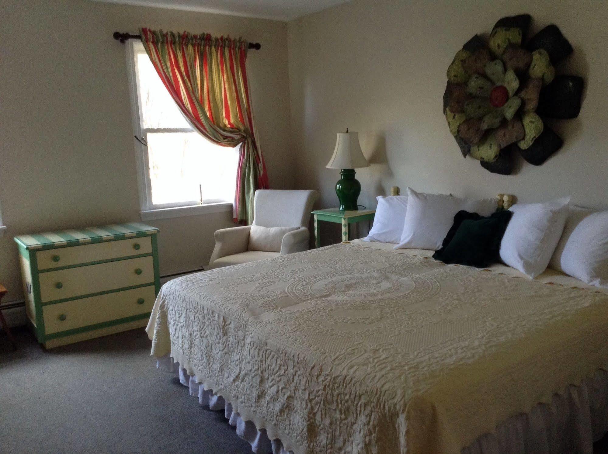 Green River Inn Sandgate Экстерьер фото