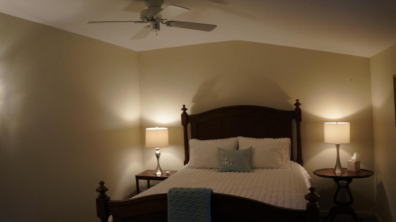 Green River Inn Sandgate Экстерьер фото